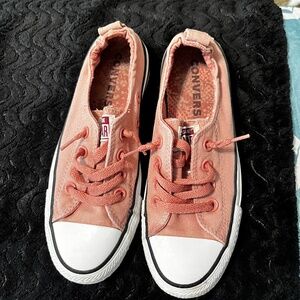 9 different colors of Women’s Converse slip on size 6